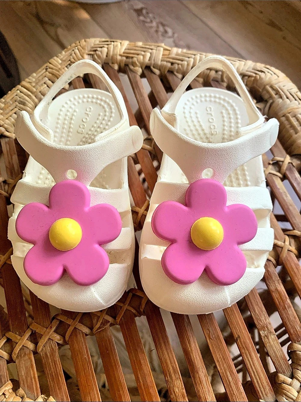 Crocs Classic Fisherman Flower Sandal White & Pink Girls 5